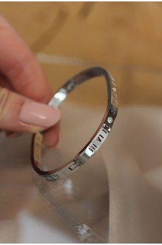 316L Çelik Roma Rakamlı Silver Renk Bilezik Kelepçe 316L Çelik Roma Rakamlı Silver Renk Bilezik Kelepçe