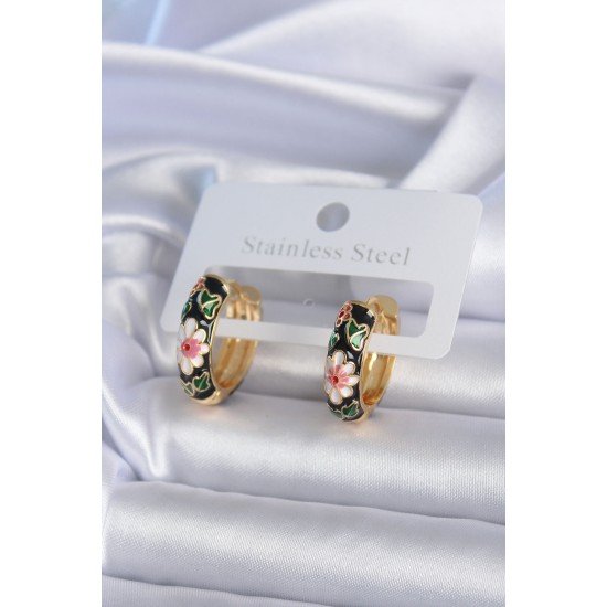 Pirinç Gold Renk Siyah Çiçek İşleme Kadın Küpe Pirinç Gold Renk Siyah Çiçek İşleme Kadın Küpe