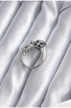 Gümüş Renk Kaplan Model Zirkon Taş Detay VİP Kadın Yüzük Gümüş Renk Kaplan Model Zirkon Taş Detay VİP Kadın Yüzük