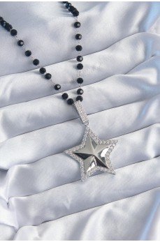 Gümüş Renk Siyah Boncuk Zirkon Taşlı Pirinç Yıldız Model VİP Seri Kadın Kolye