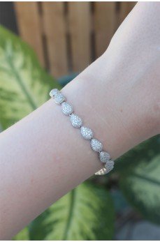 Vip Seri Pirinç Zirkon Taşlı Gümüş Renk Damla Model Bileklik Vip Seri Pirinç Zirkon Taşlı Gümüş Renk Damla Model Bileklik