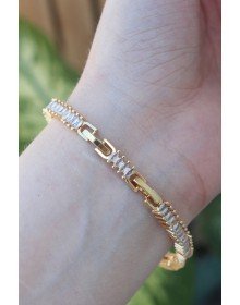 Vip Seri Pirinç Pembe Zirkon Taşlı Gold Renk Baget Model Bileklik