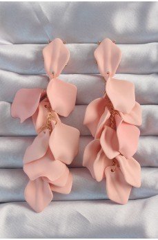 Pirinç Pudra Renk Sallantılı Yaprak Model Küpe