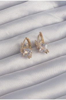 Pirinç Gold Renk İri Zirkon Taşlı Kıvrımlı Minimal Kelebekli Halka Küpe