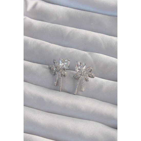 Pirinç Gümüş Renk Kare Zirkon Taşlı Fiyonk Küpe