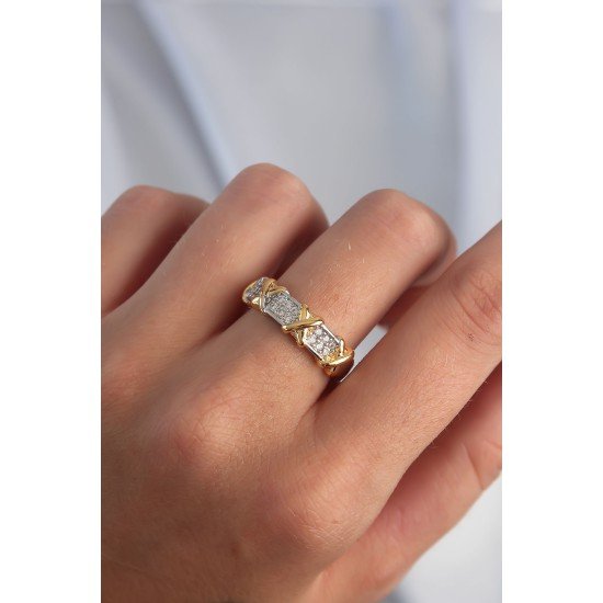 Pirinç Ayarlamalı Gümüş Renk Zirkon Taşlı XOXO Model Yüzük Pirinç Ayarlamalı Gümüş Renk Zirkon Taşlı XOXO Model Yüzük