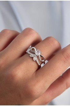 Pirinç Ayarlamalı Gümüş Renk Zirkon Taşlı 2li Görünüm Fiyonk Yüzük