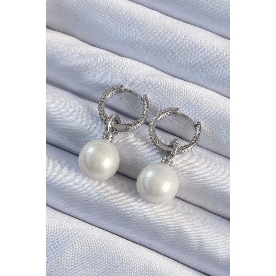 Pirinç Gümüş Renk Zirkon Taş Kaplama İnci Tasarımlı Kadın Küpe Pirinç Gümüş Renk Zirkon Taş Kaplama İnci Tasarımlı Kadın Küpe