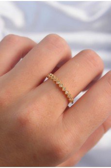 Pirinç Altın Renk Minimal Sıralı Zirkon Taşlı Ayarlanabilir Yüzük