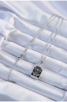 316L Çelik Zincir Gümüş Renk İşlemeli Siyah Mineli Tarot Kolye 316L Çelik Zincir Gümüş Renk İşlemeli Siyah Mineli Tarot Kolye