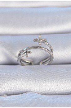 Pirinç Gümüş Renk Zirkon Taşlı Yıldız Model Kadın Yüzük Pirinç Gümüş Renk Zirkon Taşlı Yıldız Model Kadın Yüzük