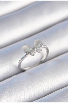Pirinç Gümüş Renk Zirkon Taşlı Beyaz Mineli Kelebek Model Kadın Yüzük