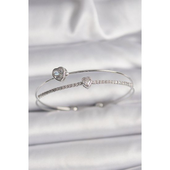 Pirinç Gümüş Renk Zirkon Taşlı Kalp Model Kadın Bileklik Pirinç Gümüş Renk Zirkon Taşlı Kalp Model Kadın Bileklik