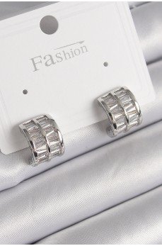 Pirinç Gümüş Renk Çift Sıra Zirkon Taşlı Kadın Küpe Pirinç Gümüş Renk Çift Sıra Zirkon Taşlı Kadın Küpe