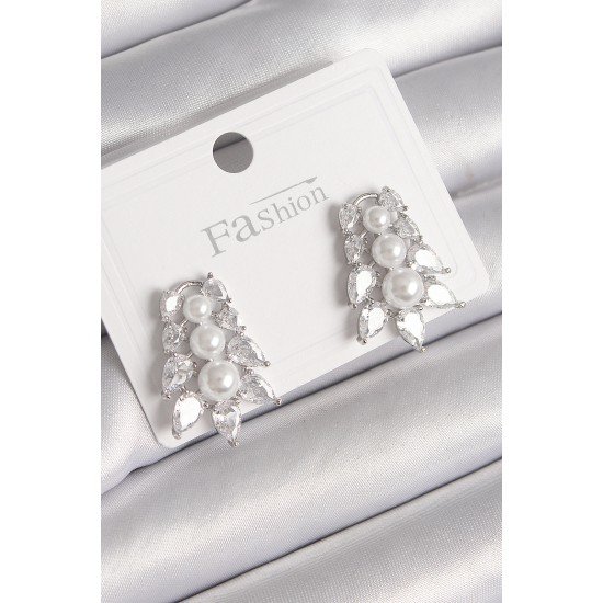 Pirinç Gümüş Renk Zirkon Taşlı Yaprak Model İnci Detay Kadın Küpe Pirinç Gümüş Renk Zirkon Taşlı Yaprak Model İnci Detay Kadın Küpe