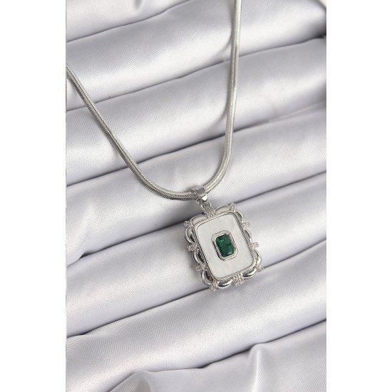 316L Çelik Gümüş Renk İtalyan Zincir Beyaz Sedefli Kare Portre Model Zümrüt Taş Detay Kadın Kolye 316L Çelik Gümüş Renk İtalyan Zincir Beyaz Sedefli Kare Portre Model Zümrüt Taş Detay Kadın Kolye