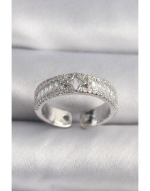 Pirinç Gümüş Renk Zirkon Taşlı Yıldız İşleme VIP Seri Kadın Yüzük