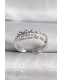 Pirinç Gümüş Renk Zirkon Taşlı İnci Detay VIP Seri Kadın Yüzük