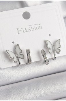 Pirinç Gümüş Renk Zirkon Taş Detaylı Beyaz Sedefli Kelebek Model Kadın Küpe Pirinç Gümüş Renk Zirkon Taş Detaylı Beyaz Sedefli Kelebek Model Kadın Küpe