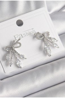 Pirinç Gümüş Renk Zirkon Taşlı Düğüm Model Damla Zirkon Taşlı Kadın Küpe