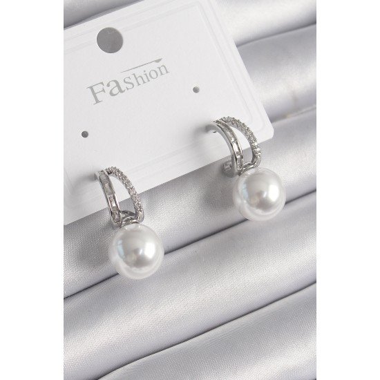 Pirinç Gümüş Renk Zirkon Taşlı Halka İnci Detay Kadın Küpe Pirinç Gümüş Renk Zirkon Taşlı Halka İnci Detay Kadın Küpe