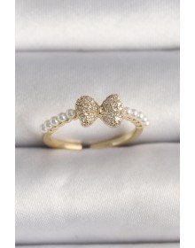 Pirinç Gold Renk Zirkon Taşlı Fiyonk İnci Detay Ayarlanabilir Yüzük