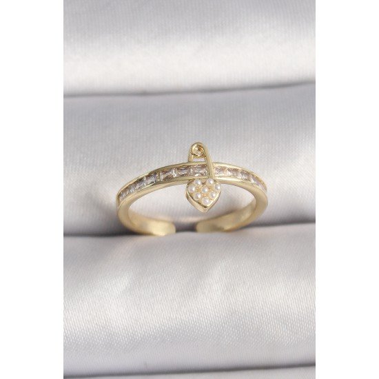 Pirinç Gold Renk Zirkon Taşlı İnci Detay Kilit Kalp Figür Ayarlanabilir Yüzük Pirinç Gold Renk Zirkon Taşlı İnci Detay Kilit Kalp Figür Ayarlanabilir Yüzük