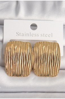 Pirinç Gold Renk İşlemeli Kare Plaka Model Kadın Küpe