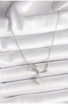 316L Çelik Gümüş Renk Zincir Zirkon Taşlı Düğüm Sallantı Kalp Figür Kadın Kolye 316L Çelik Gümüş Renk Zincir Zirkon Taşlı Düğüm Sallantı Kalp Figür Kadın Kolye