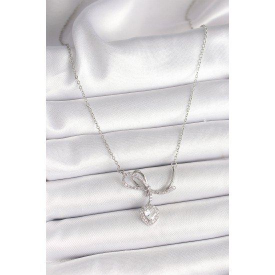 316L Çelik Gümüş Renk Zincir Zirkon Taşlı Düğüm Sallantı Kalp Figür Kadın Kolye 316L Çelik Gümüş Renk Zincir Zirkon Taşlı Düğüm Sallantı Kalp Figür Kadın Kolye