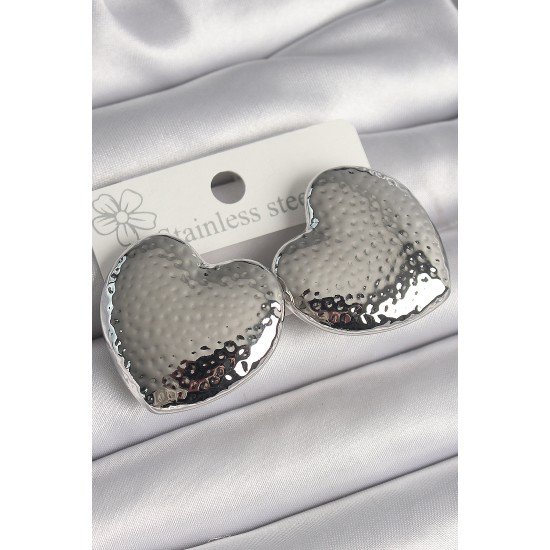 Pirinç Gümüş Renk İşleme Detaylı Kalp Model Kadın Küpe