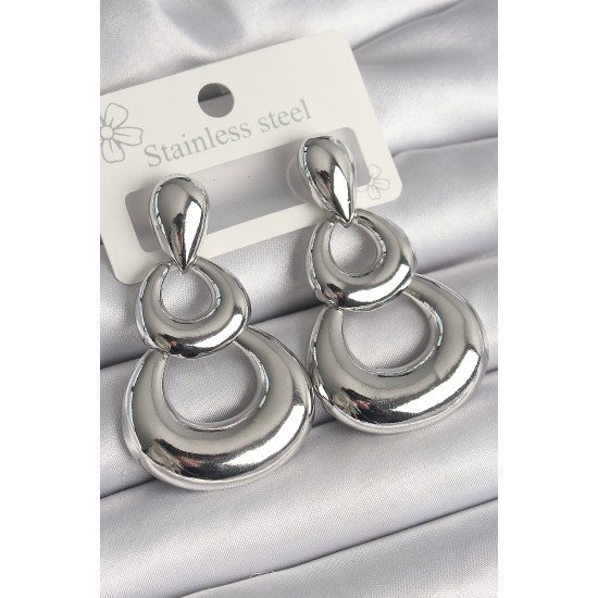 Pirinç Gümüş Renk Damla Detay Sallantı Halka Model Kadın Küpe Pirinç Gümüş Renk Damla Detay Sallantı Halka Model Kadın Küpe