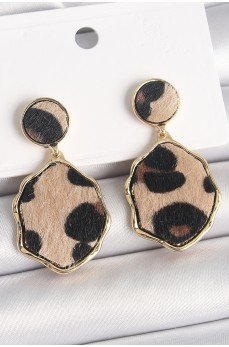 Pirinç Gold Renk Sallantı Leopar Desen Plaka Model Kadın Küpe