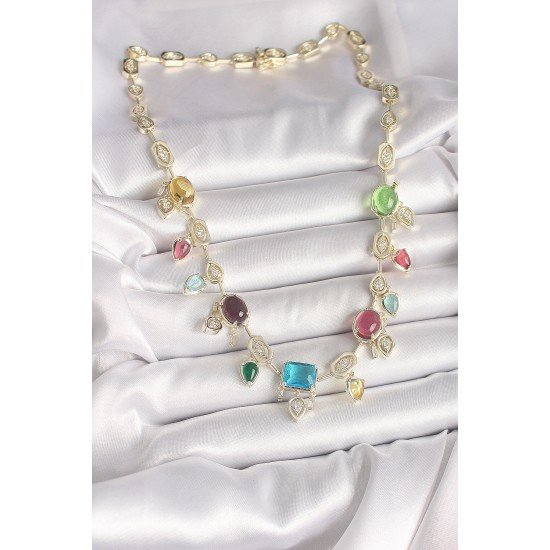 Pirinç Gold Renk Renli Zirkon Taşlı VIP Seri Kadın Kolye Pirinç Gold Renk Renli Zirkon Taşlı VIP Seri Kadın Kolye