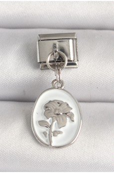 316L Çelik Gümüş Renk Çiçek İşlemeli Beyaz Portre Model Nomination Charm 316L Çelik Gümüş Renk Çiçek İşlemeli Beyaz Portre Model Nomination Charm