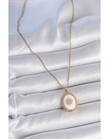 316L Çelik Gold Renk Zincir Beyaz Mineli Güneş İşlemeli Zirkon Taş Detaylı Madalyon Model Kadın Kolye