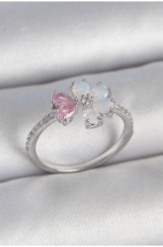 Pirinç Gümüş Renk Beyaz Mineli Pembe Zirkon Taşlı Çiçek Model Kadın Yüzük