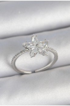 Pirinç Gümüş Renk Zirkon Taşlı Yıldız Model Ayarlanabilir Kadın Yüzük Pirinç Gümüş Renk Zirkon Taşlı Yıldız Model Ayarlanabilir Kadın Yüzük