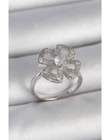 Pirinç Gümüş Renk Zirkon Taşlı Yonca Model Ayarlanabilir Kadın Yüzük