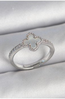 Pirinç Gümüş Renk Zirkon Taşlı Beyaz Mineli Yonca Model Ayarlanabilir Kadın Yüzük