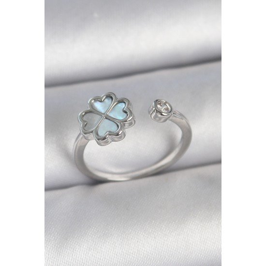 Pirinç Gümüş Renk Mavi Mineli Yonca Model Zirkon Taş Detay Ayarlanabilir Kadın Yüzük Pirinç Gümüş Renk Mavi Mineli Yonca Model Zirkon Taş Detay Ayarlanabilir Kadın Yüzük