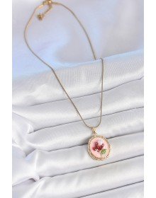 316L Çelik Gold Renk Zincir Pembe Mineli İncili Çiçek İşlemeli Portre Model Kadın Kolye