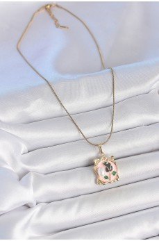 316L Çelik Gold Renk Zincir Pembe Mineli Çiçek İşlemli İnci Detay Portre Model Kadın Kolye 316L Çelik Gold Renk Zincir Pembe Mineli Çiçek İşlemli İnci Detay Portre Model Kadın Kolye
