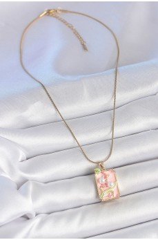 316L Çelik Gold Renk Zincir Pembe Mineli İncli Çiçek İşlemeli Portre Model Kadın Kolye 316L Çelik Gold Renk Zincir Pembe Mineli İncli Çiçek İşlemeli Portre Model Kadın Kolye