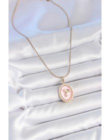 316L Çelik Gold Renk Zincir Pembe Mineli İncli Zirkon Taşlı Çiçek İşlemeli Portre Model Kadın Kolye