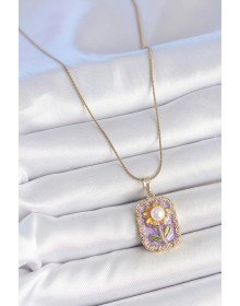 316L Çelik Gold Renk Zincir Mor Mineli İncili Papatya İşlemeli Portre Model Kadın Kolye