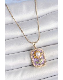 316L Çelik Gold Renk Zincir Mor Mineli İncili Papatya İşlemeli Portre Model Kadın Kolye