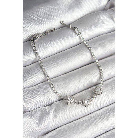 Pirinç Sıralı Kalp Figürlü Zirkon Taşlı Gümüş Renk Kadın Bileklik Pirinç Sıralı Kalp Figürlü Zirkon Taşlı Gümüş Renk Kadın Bileklik