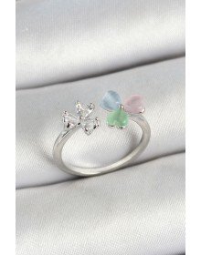 Pirinç Kalp Figürlü Zirkon Taşlı Gümüş Renk Ayarlanabilir Kadın Yüzük