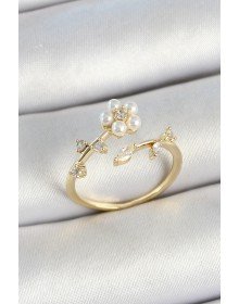 Pirinç İnci Detaylı Papatya Figürlü Zirkon Taşlı Gold Renk Ayarlanabilir Kadın Yüzük